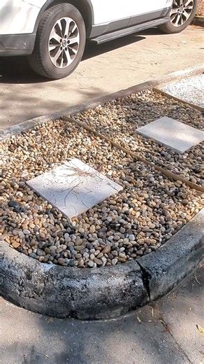 Landscape Lock on Instagram: "All about how to get the best results from Landscape Lock with pebbles! #mulchglue #bunnings #pebbles #DIY"