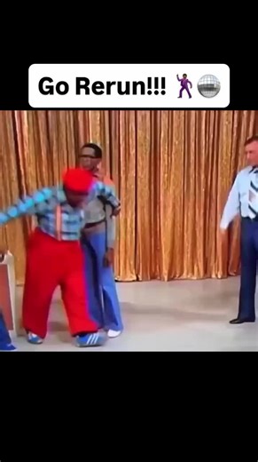 Rerun’s dance on What’s Happening!! came from actor Fred Berry, who was a trained dancer before TV fame. His exaggerated, freestyle style became one of the first viral-type dance moments on Black television. #whatshappening #rerun