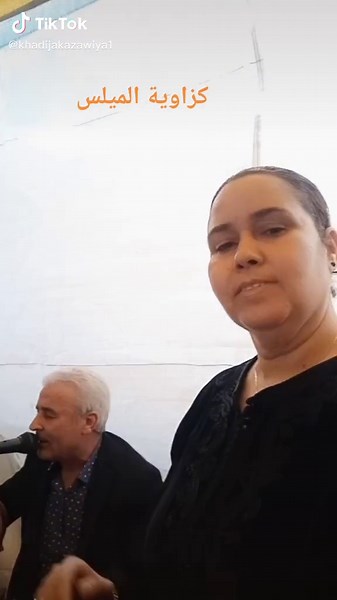 Musical Duet on Violin and Keyboard Performance