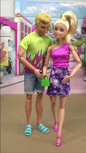 Barbie and Ken Fashion Show: Barbie and Friends in Town #shorts