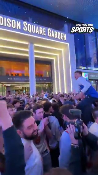 The scenes outside MSG after Knicks Game 1 win over Hawks. 🤯