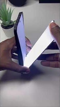 The differences between an OLED and LCD screen are noticeable 😎 #technology #ledscreens #android ...