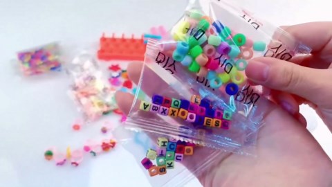 Rubber Band Bracelet Kit with Hooks,15000Loom Bracelet Making Kit, 14Pink-Rings, 310 Beads,40Pendants,300 S-Clips for Bracelet Making Kit Rubber Band