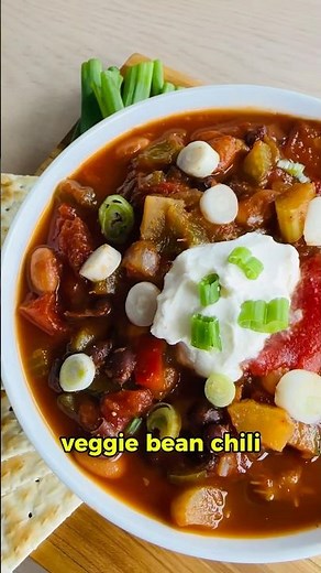 Veggie Bean Chili | Hearty, Healthy & Easy Weeknight Dinner