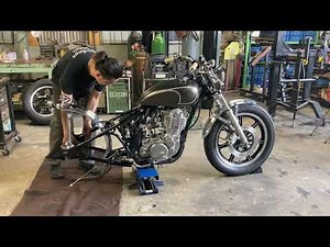Yamaha SR400 CustomHardtail Bobber