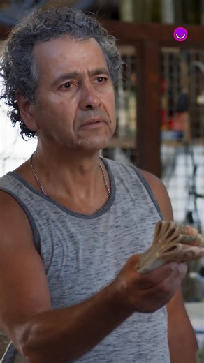 gshow on Instagram: "#TRÊSGRAÇAS 📺 O Joaquim preocupado com a saúde da Lígia e dando o dinheiro pra Gerluce comprar os remédios dela 🥹"