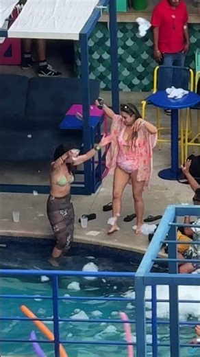 🇲🇽 Cancun Beach Walk | Mexico #shorts