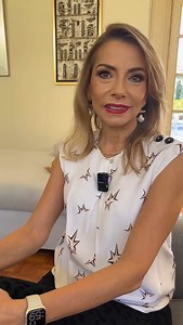 💡✨En Fundación Sapiencia se habló sobre el trato condescendiente hacia los adultos mayores. Hay que recordar que no son niños, son adultos llenos de historia y sabiduría. Y si alguna vez “vuelven a ser como niños”, que sea para reírse de sí mismos con la libertad que da la vida. 👵🏼👴🏼 Respeto y dignidad, siempre. 💙 | Fundación Sapiencia