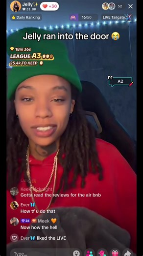 Be careful 😅 #jellyclips #angelicaaabee #wlw #lgbt #liveclips | jelly