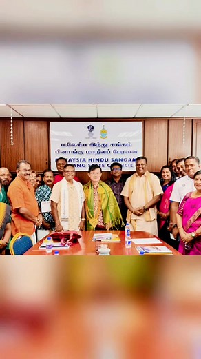 DEEPAVALI BANANA LEAF OPEN HOUSE 2024 Last year’s celebration was extra special officiated by our beloved Penang Chief Minister YAB Tuan Chow Kon Yeow 曹觀友 and witnessed by YB Dato’ Dato Seri Sundarajoo Somu. We can’t wait to welcome everyone again this year for another joyful and colourful Deepavali celebration filled with unity, laughter, and good food on banana leaves! Date : 2nd Nov 2025 (Sun) Time : 1.00 pm to 4.00 pm Venue : Raaj Tea Palace, Perai, Penang #Deepavali2025 #BananaLeafOpenHouse