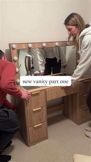 I already love it soo much 🥲 #vanity #newvanity #makeupvanity #gettingreadyroom #vanitymirror