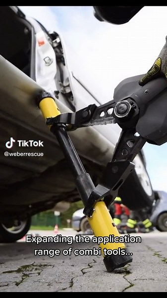 Hydraulic combi tool with mounted mechanical rescue ram 💥 #rittool #rescueram #rescuecylinder #combitool