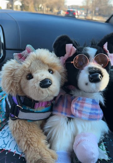 Arty and Axolotl's Adorable Outfits Revealed