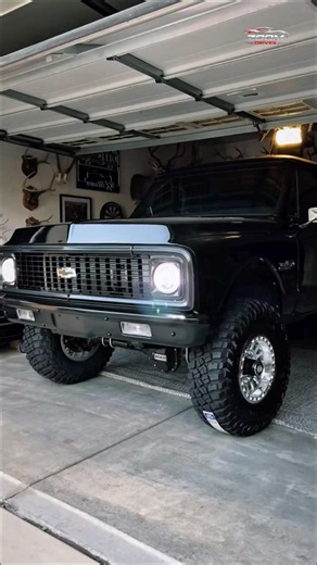 1969 Blazer Still Dominates 😱 #chevrolet #k5blazer #shorts