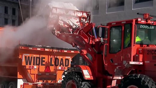 NYC brings back giant \u2018hot tubs' to help melt snow