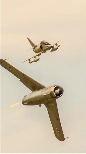 Dogfight Polish MiG-17 Fresco vs American A-4 Skyhawk | Danger Zone