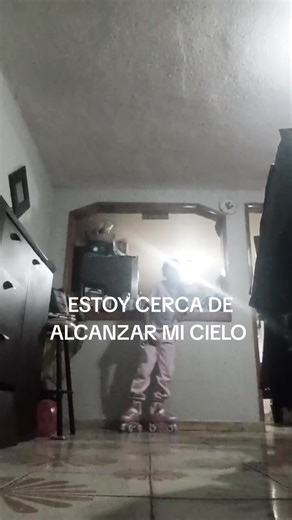 Videos de Roblix (@roblix298) con “Soy Luna theme song - ❄ DISNEYLYRICS ❄”