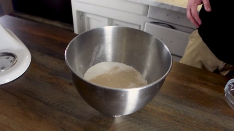 How to Make Homemade Buns