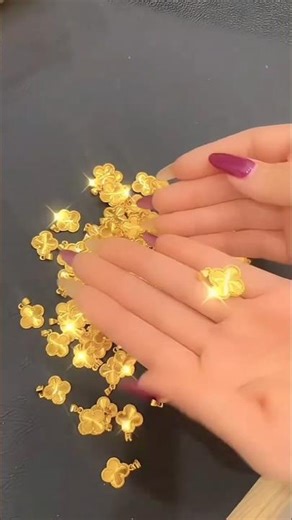 necklace very nice simple locket. #bollywood #mu#song #bolleywoodsong #hindisong please subscribe