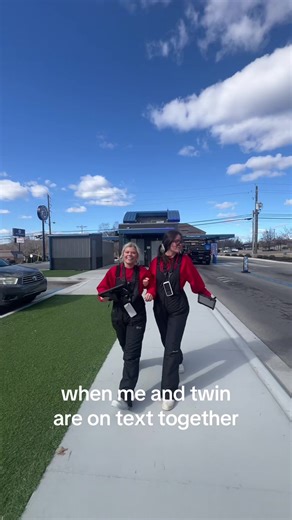 Brewcollared Bestie Moments: Texting with My Twin