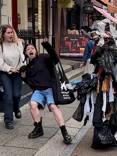 Hilarious Bushman Pranks That Will Make You Scream