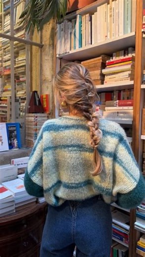 Kate’s Revision Secrets on Instagram: "Why do some students study LESS but get BETTER grades? 🤔📚 It’s not because they’re smarter. It’s because they’re using the RIGHT methods. 💡 Most students waste hours rereading notes, highlighting randomly, or watching videos without real focus—then wonder why nothing sticks. I’ve been there too. Tired, frustrated, and stuck in a loop. But here’s the truth: 🔑 It’s not about how much you study—it’s about how effectively you study. That’s why I built a Stu