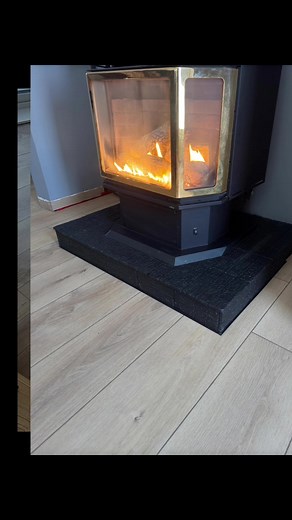 Revitalize your spaces with both style and durability! We’ve just finished installing this gorgeous luxury vinyl plank from Coretec. It not only enhances the elegance of the room, but we also ensured a flawless finish with self-leveling for a smooth, even surface. Whether you’re looking for beauty, functionality, or both, this floor delivers on every front. #KingdomFlooring #HomeRenovation #FlooringExperts #FlooringDesign #LuxuryVinylTile #FlooringInspiration