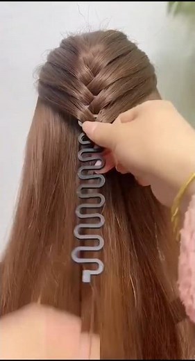 Easy Twist Hair Clip Hairstyle | Cute & Quick Everyday Hair Hack