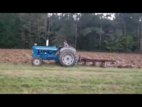Ford 5000 plowing 3 bottom ih plow