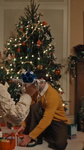 Brighten their space—and their mood. Aroma Luma pairs a soft, moon-inspired glow with soothing diffusion for a gift that feels thoughtful and elevated. Only available this holiday. Shop online and in-store. While stock lasts. | Saje Wellness