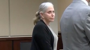 7.4K views · 81 reactions | "It's disgraceful!" #CourtTV's Julie Grant believes nobody won when #DonnaAdelson's attorney resigned just before jury selection, forcing a trial delay. What do YOU think? | COURT TV | Facebook
