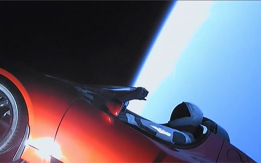 马斯克把roadster发射到太空，激动！made on earth by humans