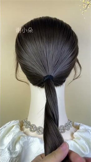 Spring Out Stylish: 5 Easy Hairstyles for a Flawless Look