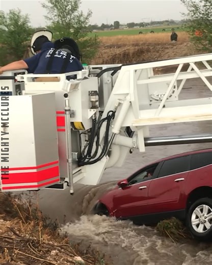 Nature’s fury unleashed! Witness the power and devastation of sudden and severe flash floods. 💦😱 | The Mighty McClures