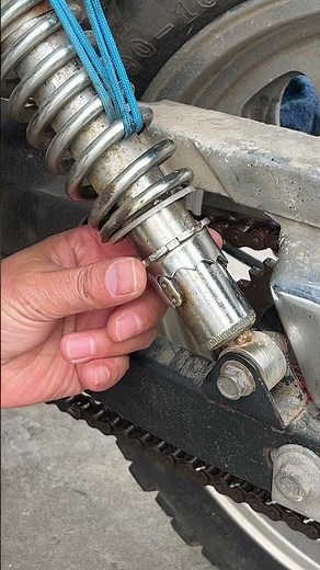 Very useful Trick! Smart Hack to Adjust Your Motorcycle Spring Height!