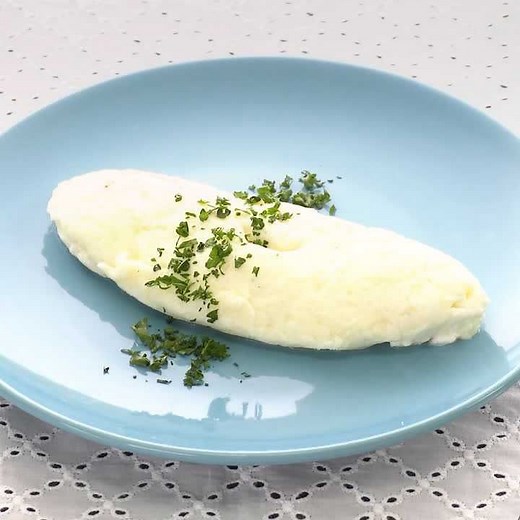 贅沢気分♪ 卵白で作るホワイトオムレツのレシピ動画・作り方 | デリッシュキッチン