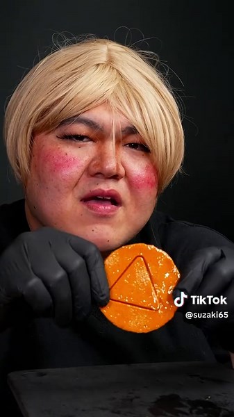 스퀴드 게임 먹방: 달고나와 매운 음식