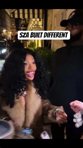 SZA's SHOCKING Response When Approached By a Fan #celebritynews