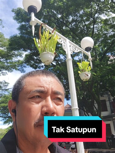 Tak Satupun: Lagu Rohan Kristiani untuk Karaoke