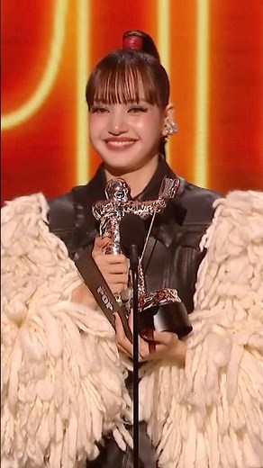 Best Pop at the 2026 #VMAs goes to... 🚀⭐️ Dream by LISA!