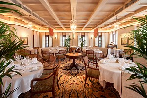 Prince and the Peacock | Restaurants in Central, Hong Kong