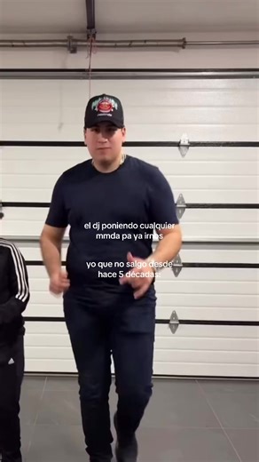 Video de ️ (@user29383212) relacionado con “dj mixing songs”