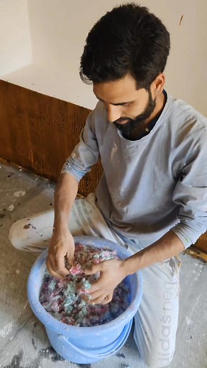 220K views · 2.4K reactions | How to apply liquid wallpaper #everyoneシ゚ #colours #2025trends #facebookreelsviral #woodpolishing #falseceilingdesign #kashmiri #falseceiling #woodworking #paint #liquidwallpaper | Unique Xubair | Facebook