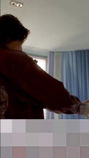 Errät Nic, in wessen Wohnung er gerade ist?