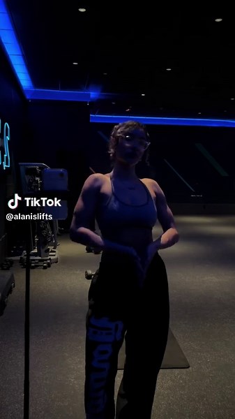 need to learn how to lat spread #fyp #gymgirl #fitness #Gymtok | Lat Spreads