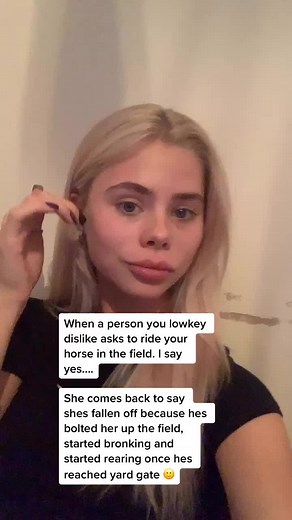 Always a Karen that shouts heels down🥴 #sorrynotsorry #situp #horse #horselife #stables #fyp #horserelated