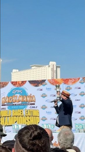 Las Vegas World Bagel Eating Championship 2026 At Siegel’s Bagelmania