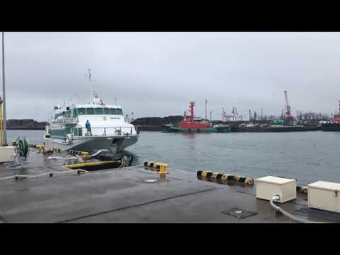 佐渡汽船小木―直江津航路でジェットフォイル「ぎんが」が就航