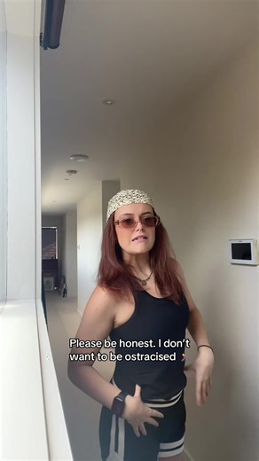 I fear I look like a try hard #tryon #crochet #fashion #melbourne