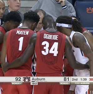 6.4M views · 11K reactions | Gotta be sneaky to get into the other team's huddle  | ESPN | Facebook